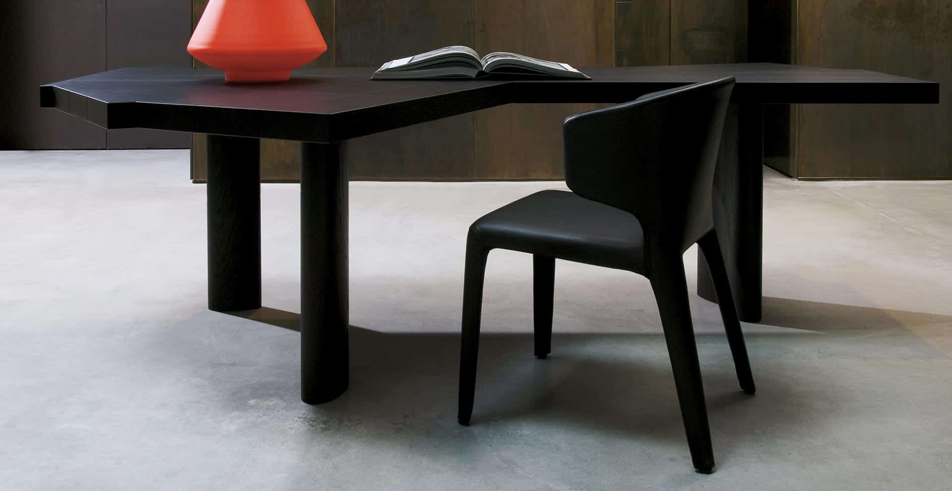 HOLA 367 Versione in pelle - Sedia con braccioli - CASSINA