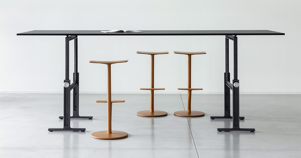 BRUT - Tavolo regolabile - MAGIS DESIGN